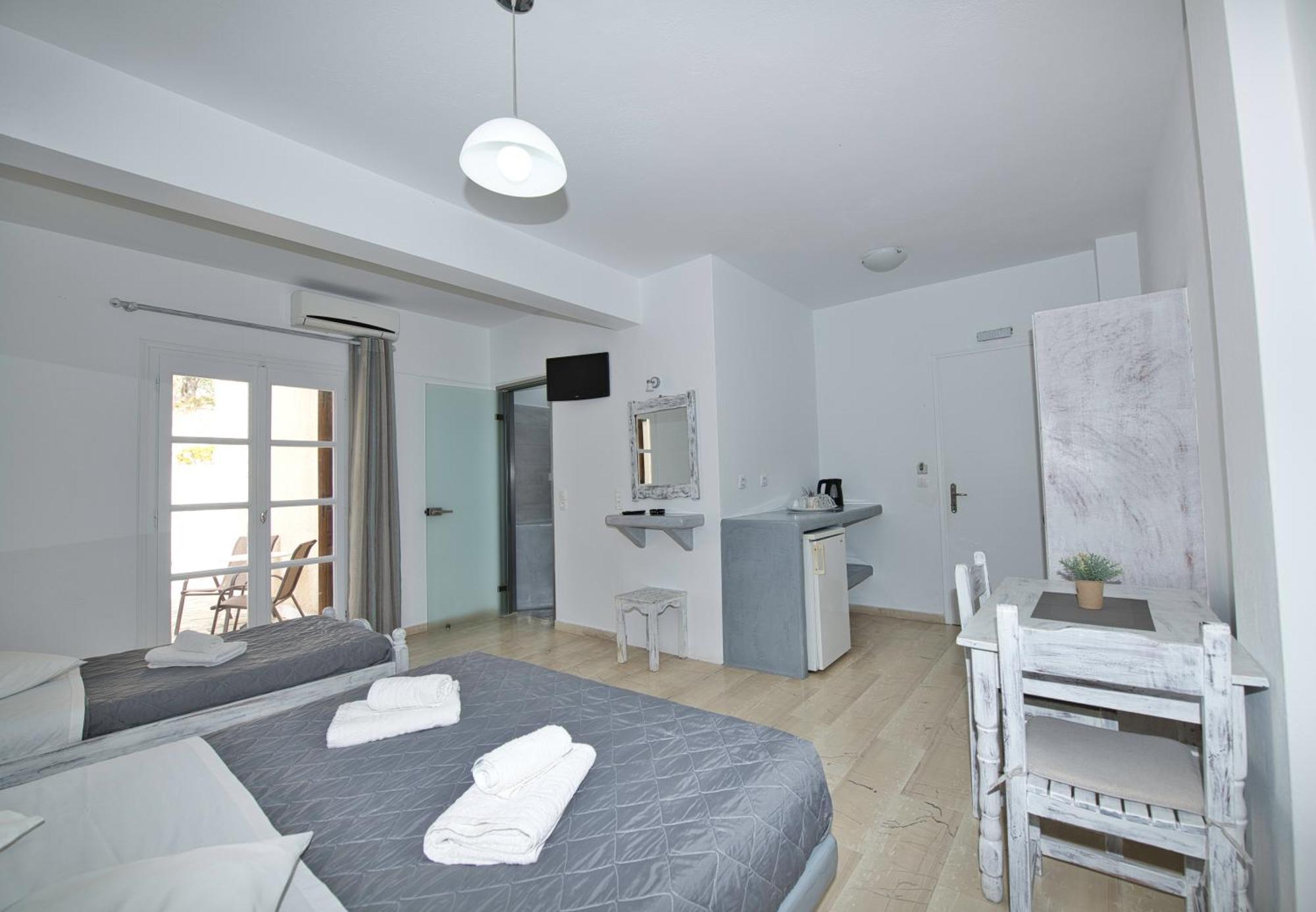 Ira Apartments Kamári Extérieur photo