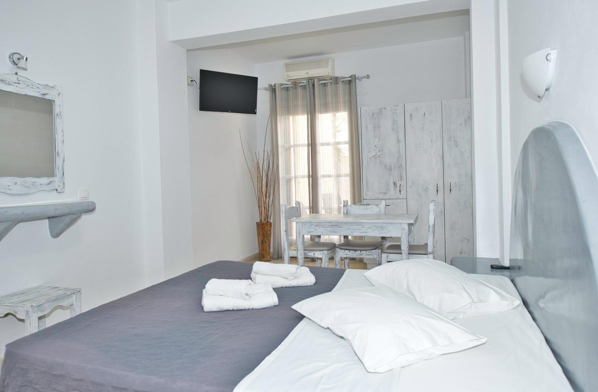 Ira Apartments Kamári Extérieur photo