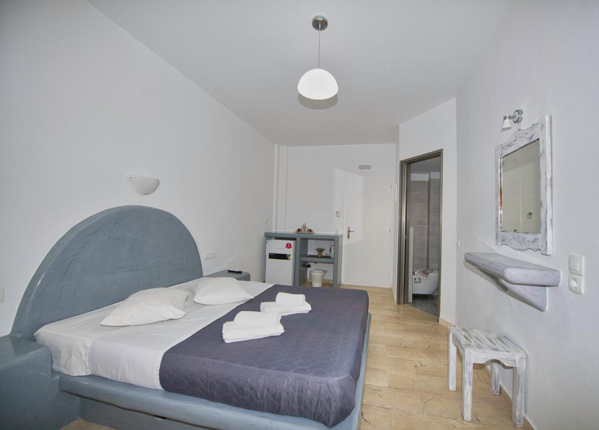 Ira Apartments Kamári Extérieur photo