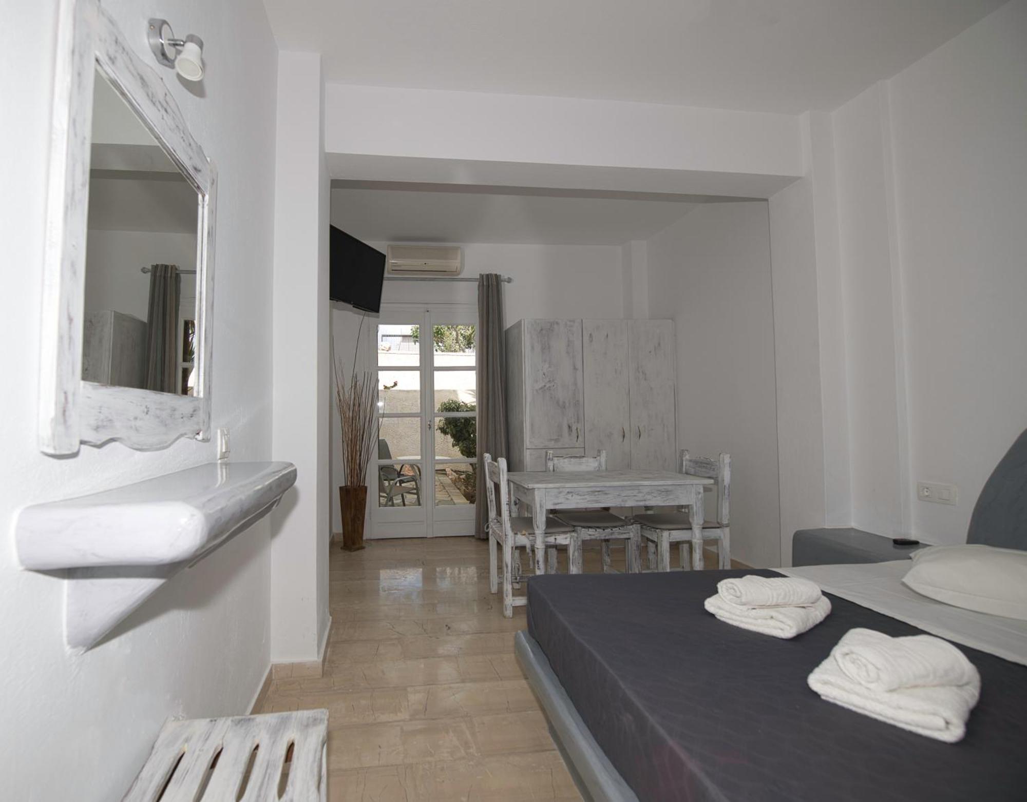 Ira Apartments Kamári Extérieur photo