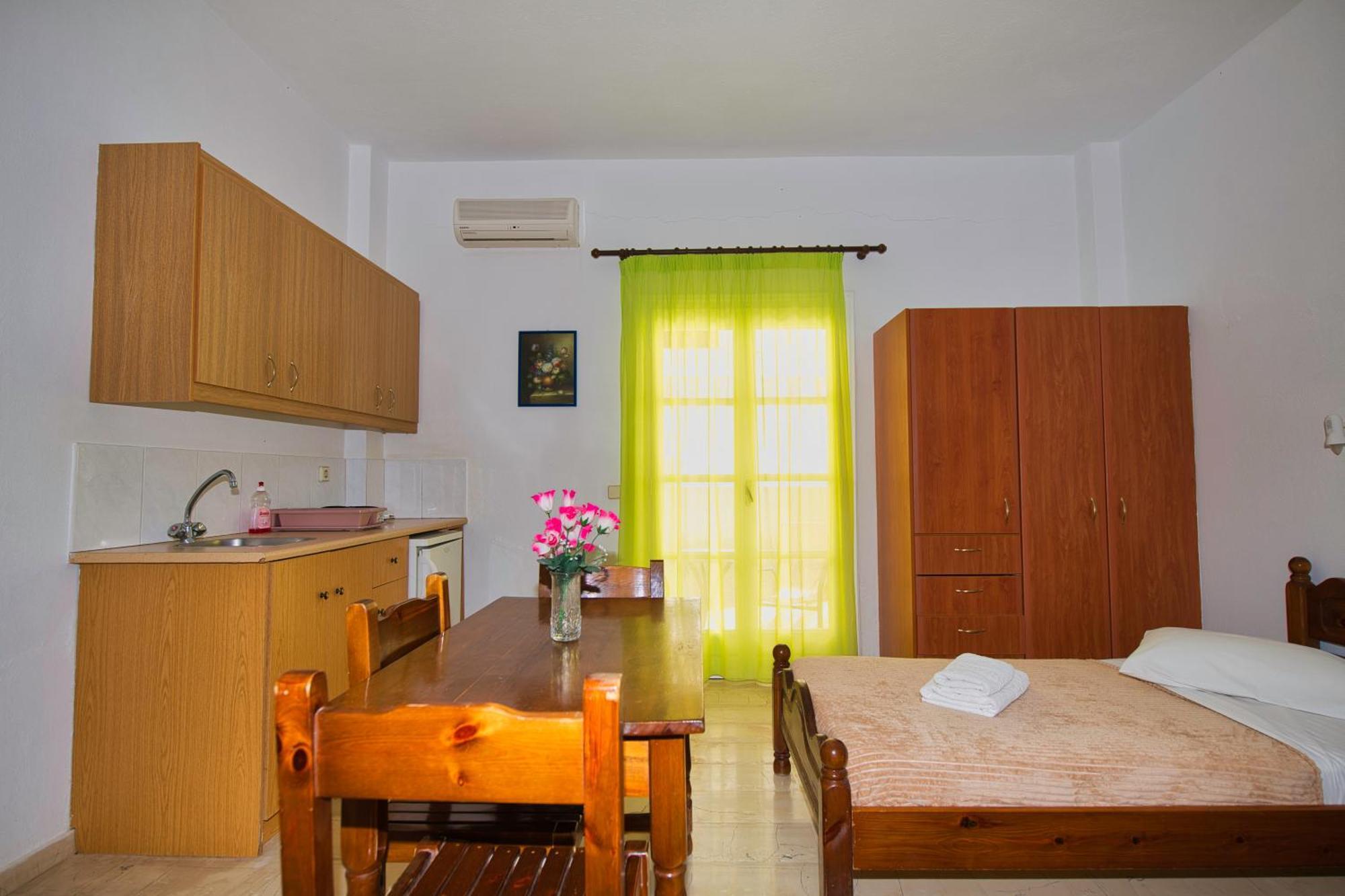 Ira Apartments Kamári Extérieur photo