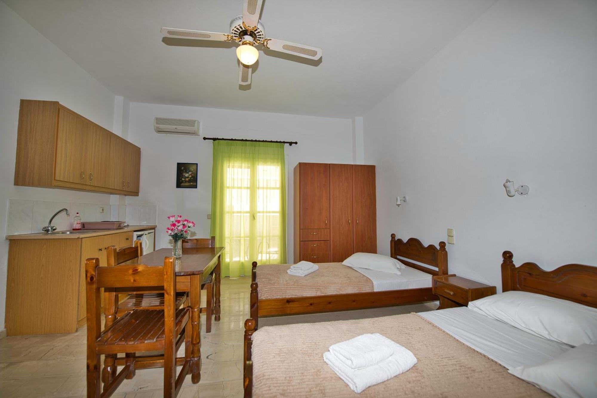 Ira Apartments Kamári Extérieur photo